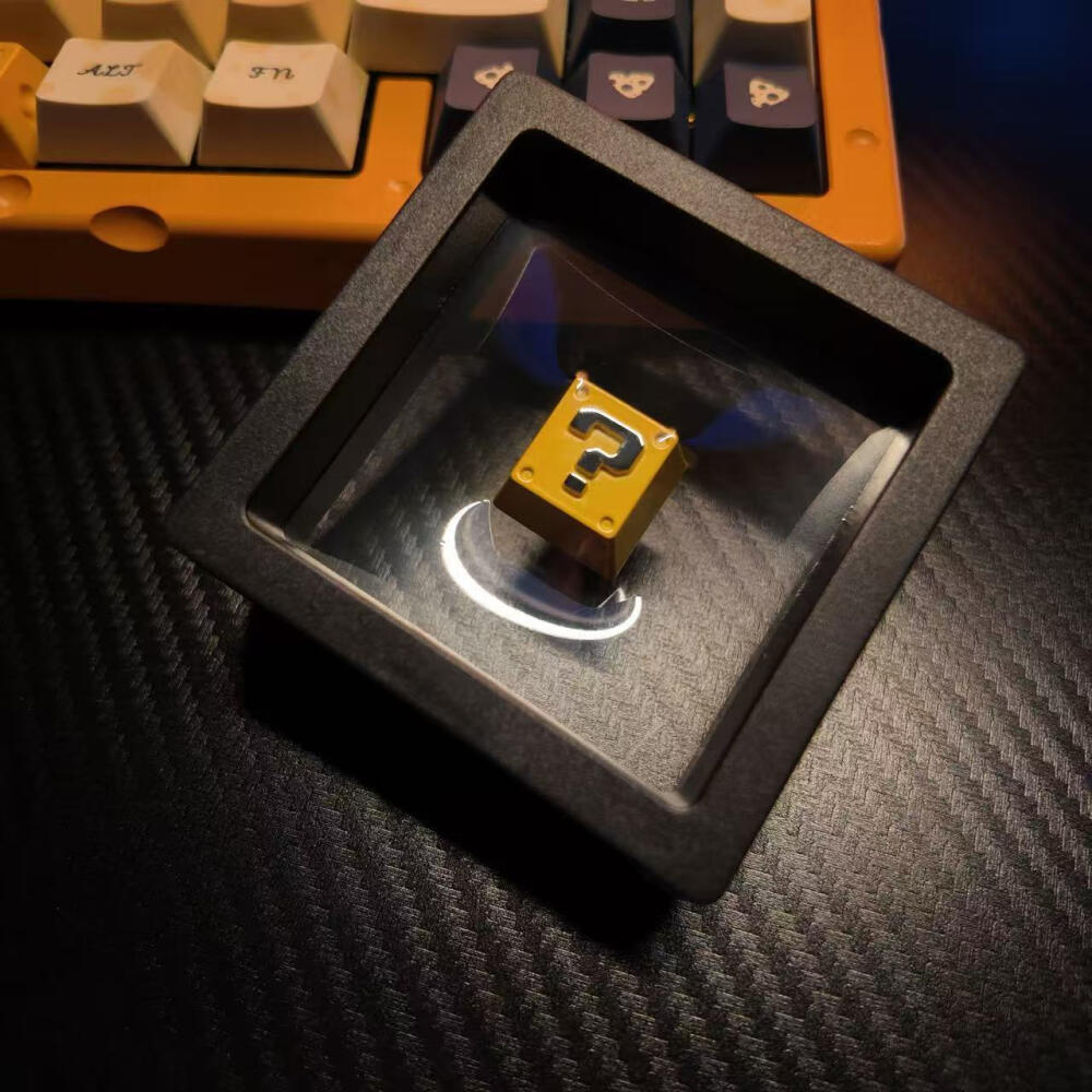 Gaming Keyboard Nearby - 레트로 8비트 픽셀 퀘스티언 블록 메탈